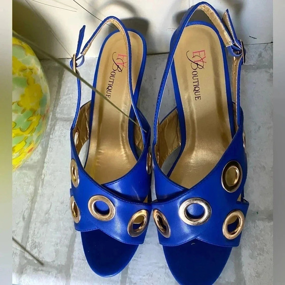 EY | Great Grommets Stylish Strappy Sandal with on-trend metallic grommet trim - Picture 5 of 8